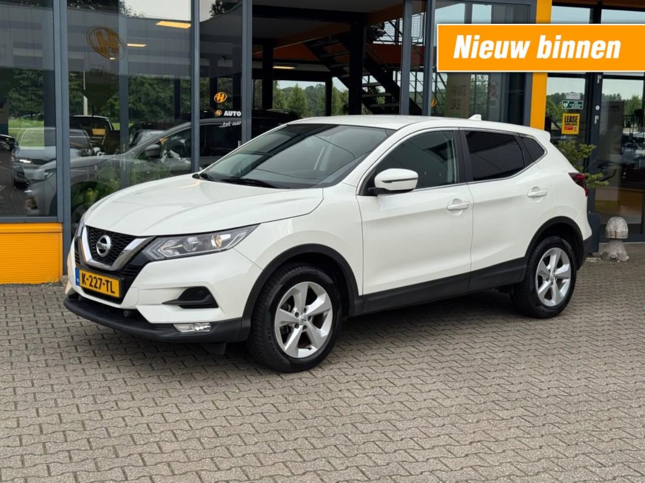 Nissan Qashqai - 1.3 140 pk Acenta - Navi - camera - AutoWereld.nl