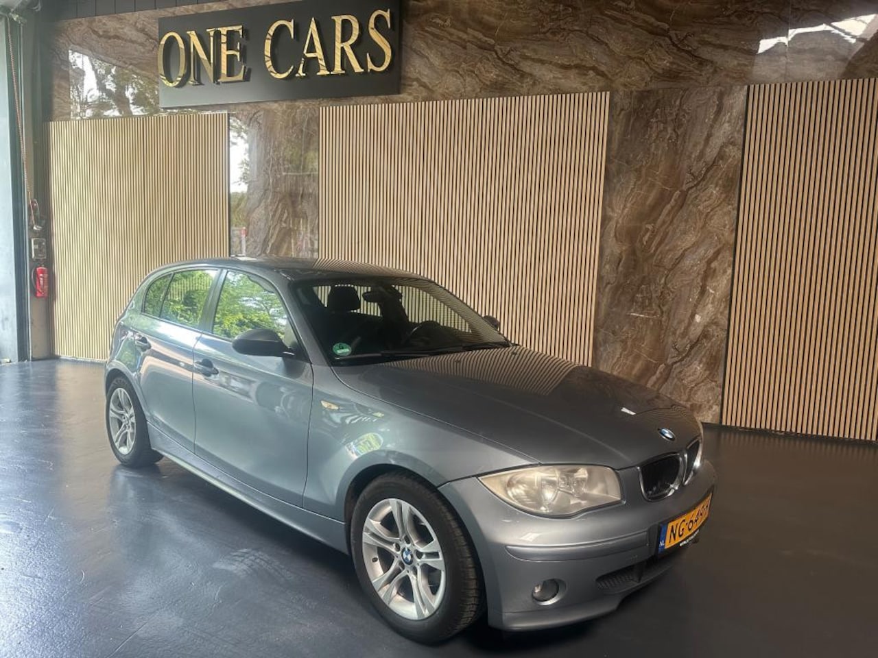 BMW 1-serie - 118i AUTOMAAT - AutoWereld.nl