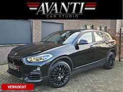 BMW X2 - sDrive20i High Executive HUD NAVI LEDER STOELVERWARMING AUTOMAAT SLECHTS 53.250 KILOMETER