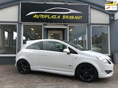 Opel Corsa - 1.4-16V/ OPC LINE/ CRUISE/ AIRCO/ STOEL/STUUR VERW/ AUX/ 17 INCH/ NWE APK