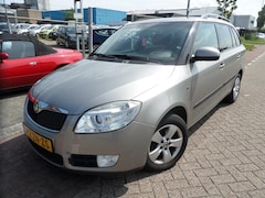 Skoda Fabia Combi - 1.4-16V Elegance
