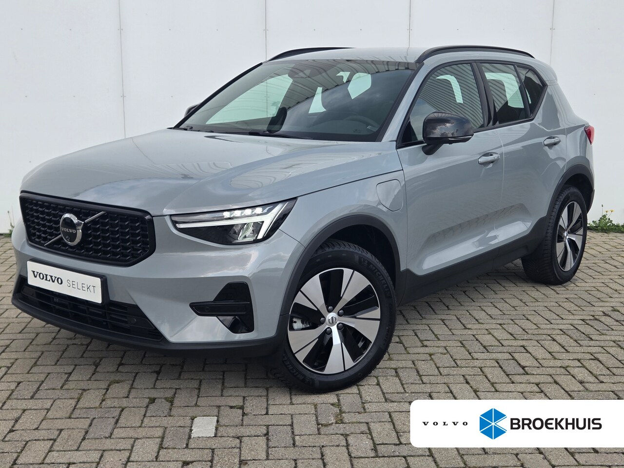 Volvo XC40 - T4 Plus Dark | 360cam | Trekhaak | Nieuw! | Cruise Control Adaptief | - AutoWereld.nl