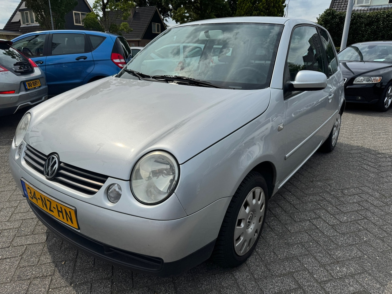 Volkswagen Lupo - 1.4-16V Athene Automaat 75pk,Apk 4/10/26,Airco,Nap - AutoWereld.nl