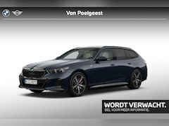 BMW 5-serie Touring - 530e M Sport Pro Glazen Panoramadak / Parking Assistant Plus / Stoelventilatie / Harman Ka