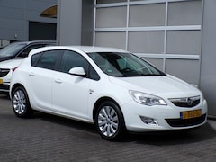 Opel Astra - 1.4 Turbo Cosmo|Cruise|Trekhaak|PDC|Stoelverwarm