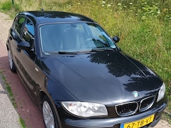 BMW 1-serie - 118i 6 versnellingen