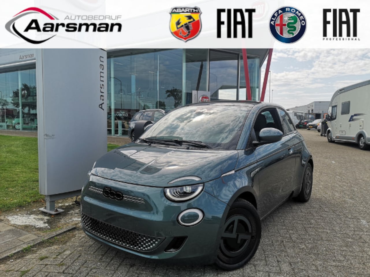 Fiat 500 - Giorgio Armani Limited Edition 42 kWh | Full Option | Adaptive Cruise | Camera | Winter Pa - AutoWereld.nl