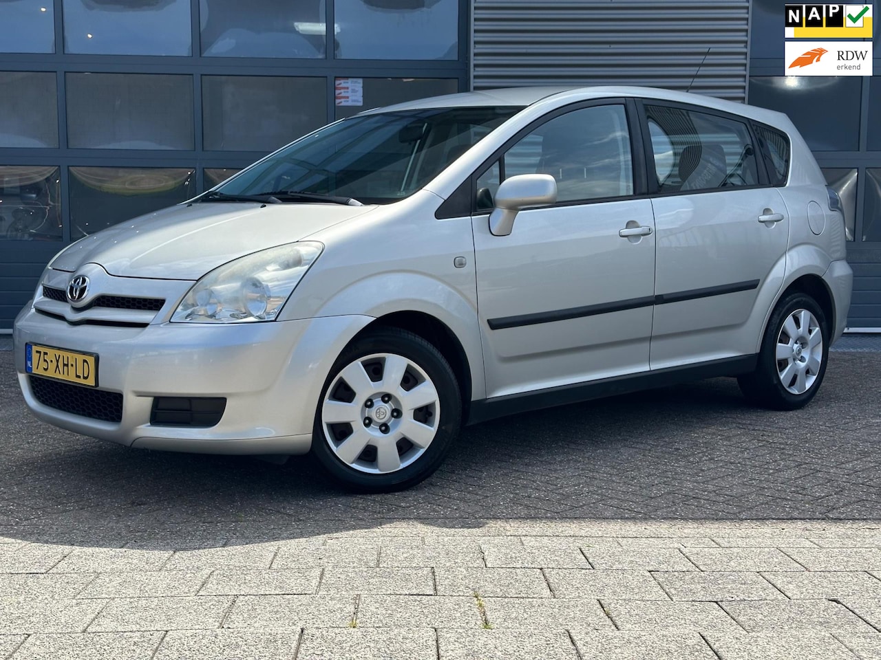Toyota Verso - 1.6 VVT-i Terra | Airco | PDC | Dealer onderhouden - AutoWereld.nl