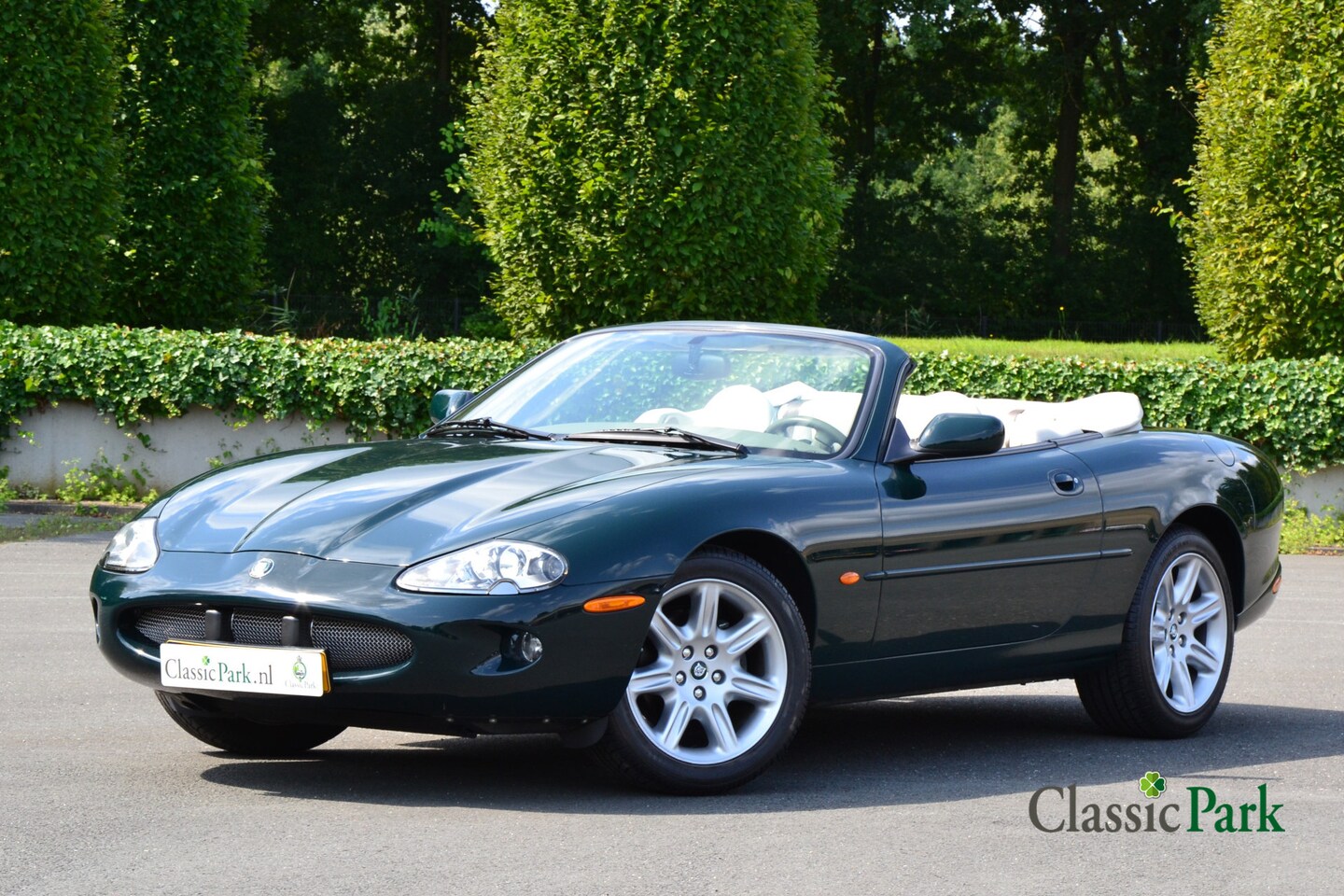 Jaguar XK8 - Convertible - AutoWereld.nl