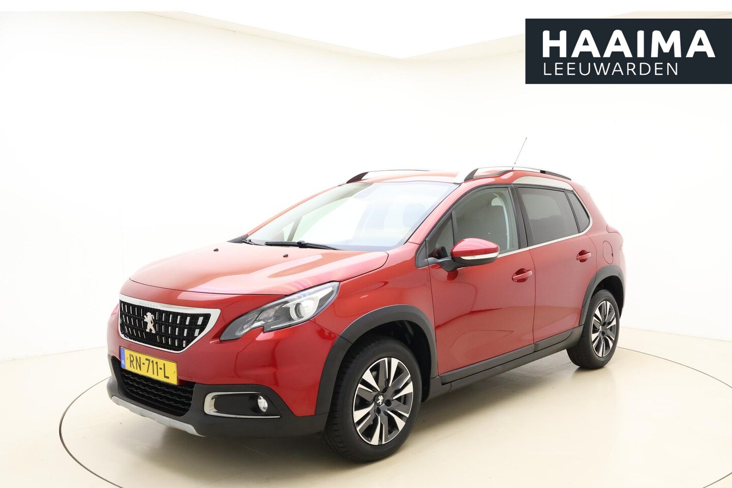 Peugeot 2008 - 1.2 PureTech Allure 110 PK | Navigatie | Climate control | Weinig kilometers | Camera | Li - AutoWereld.nl