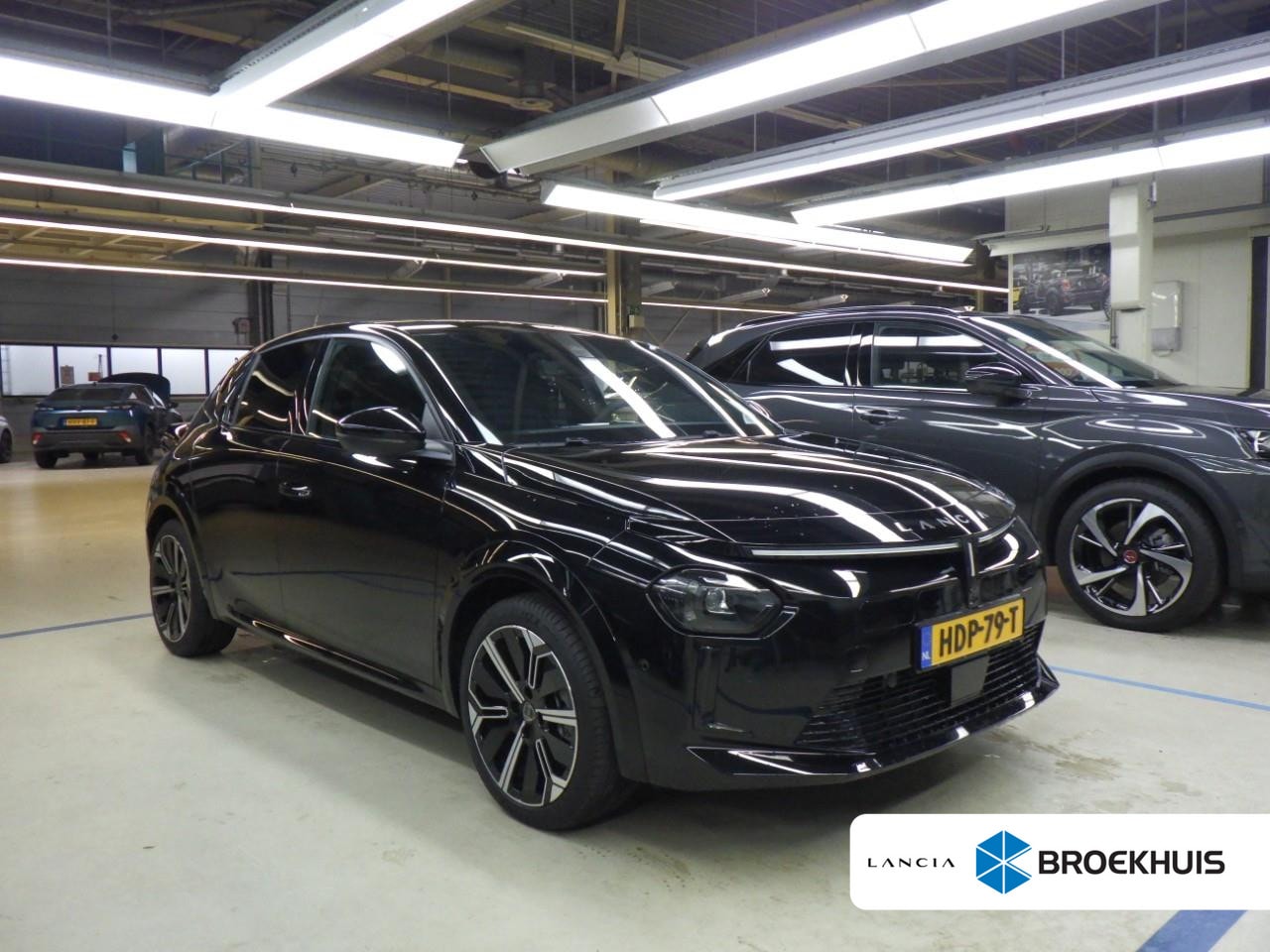 Lancia Y(psilon) - Ypsilon LX 51 kWh 156 PK | Apple Carplay/Android Auto|telefoonintegratie premium | Bluetoo - AutoWereld.nl
