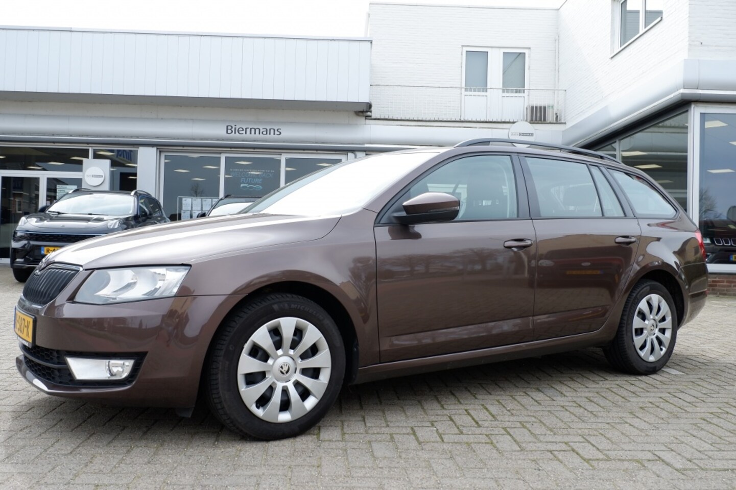 Skoda Octavia Combi - 1.2 TSI Grt Ambition Rijklaarprijs incl. 12mnd garantie - AutoWereld.nl