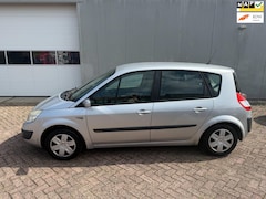 Renault Scénic - 1.6-16V Dynamique Comfort