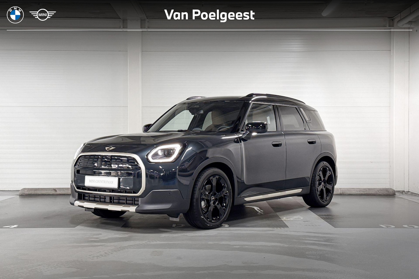 MINI Countryman - E Favoured M | Favoured uitvoering | Pakket M | 19"Runway Spoke Jet Black - AutoWereld.nl