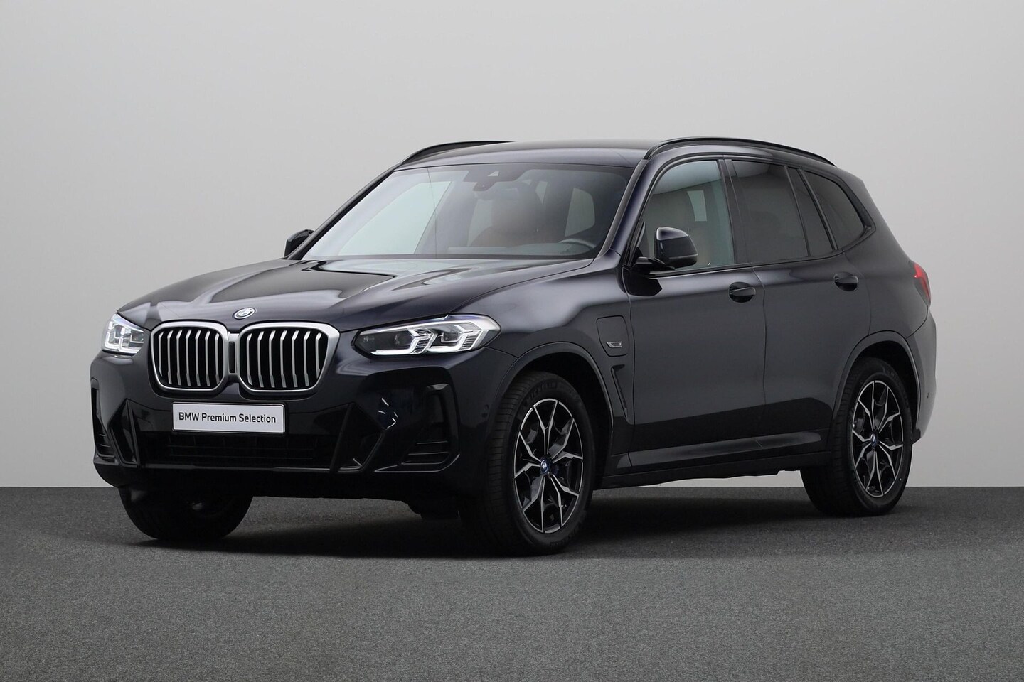BMW X3 - xDrive30e | M-sportpakket | M-Sportremsysteem | DAB | BMW Live Cockpit Professional | Acht - AutoWereld.nl