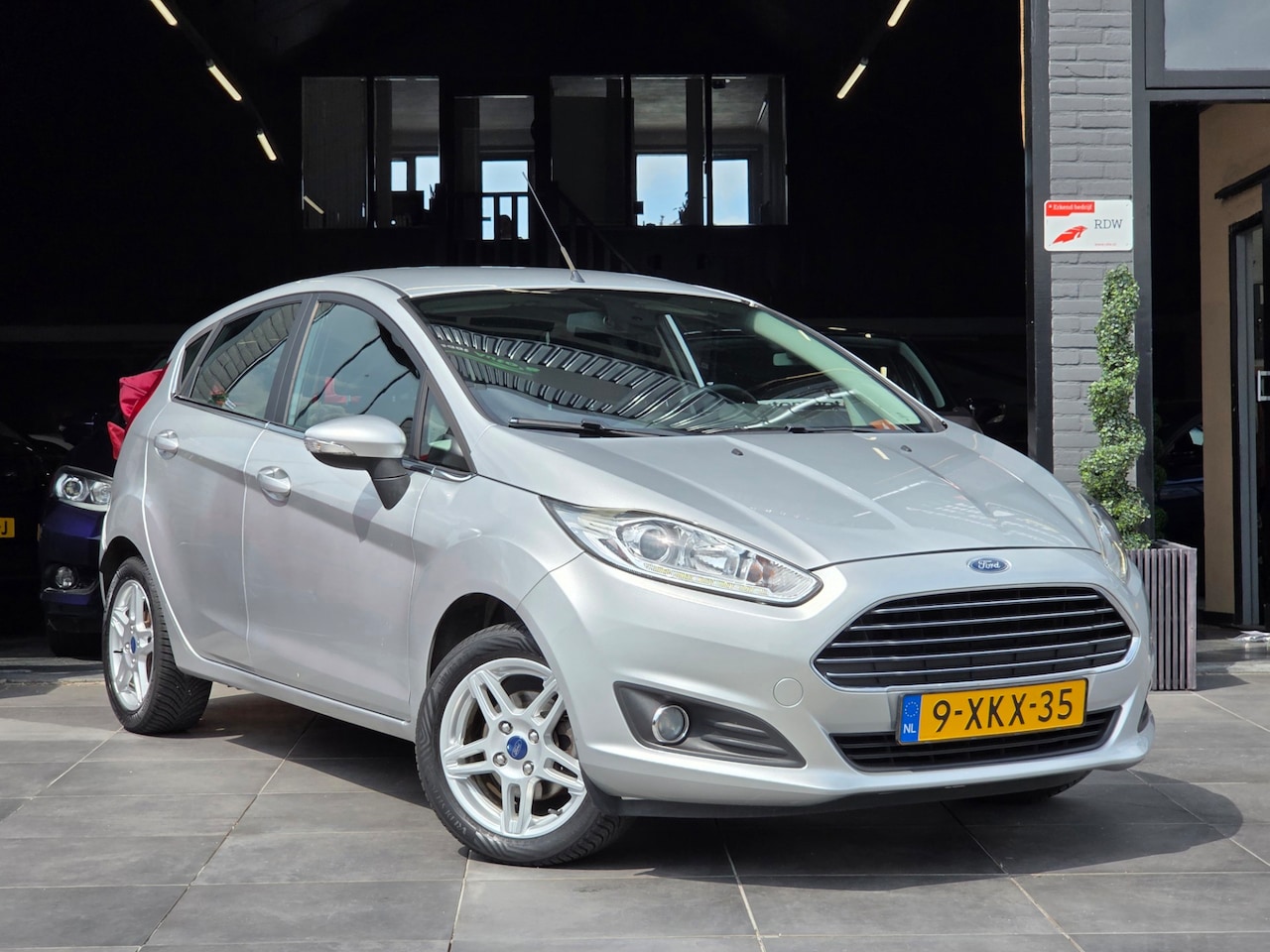 Ford Fiesta - 1.0 Titanium Facelift|Airco|5 Deurs|APK - AutoWereld.nl