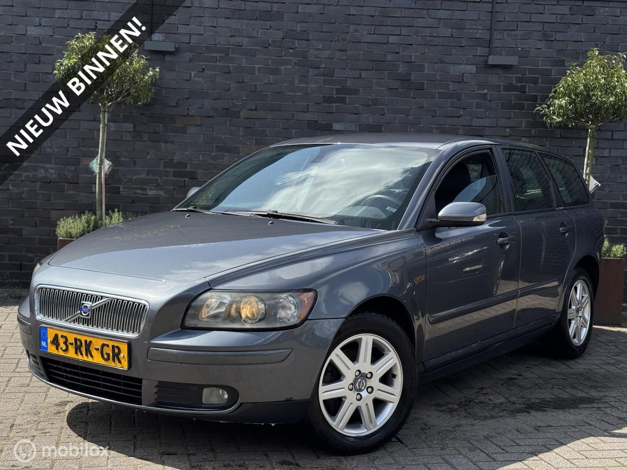Volvo V50 - 2.4 Momentum -AIRCO- Apk (02-2026) *INRUIL MOGELIJK* - AutoWereld.nl