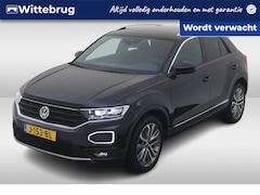 Volkswagen T-Roc - 1.5 TSI Sport / AUTOMAAT/ CAMERA/ PARK. SENSOREN/ DIGITAL DASHBOARD/ LED/ GETINT GLAS/ NAV