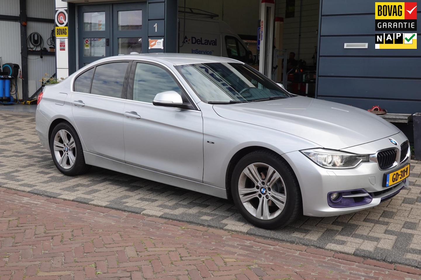 BMW 3-serie - 320i High Executive 320i High Executive - AutoWereld.nl