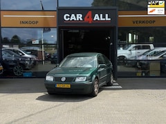 Volkswagen Bora - 1.4-16V Trendline NAVI/CARPLAY/LMVELGEN/APK 22-10-2025