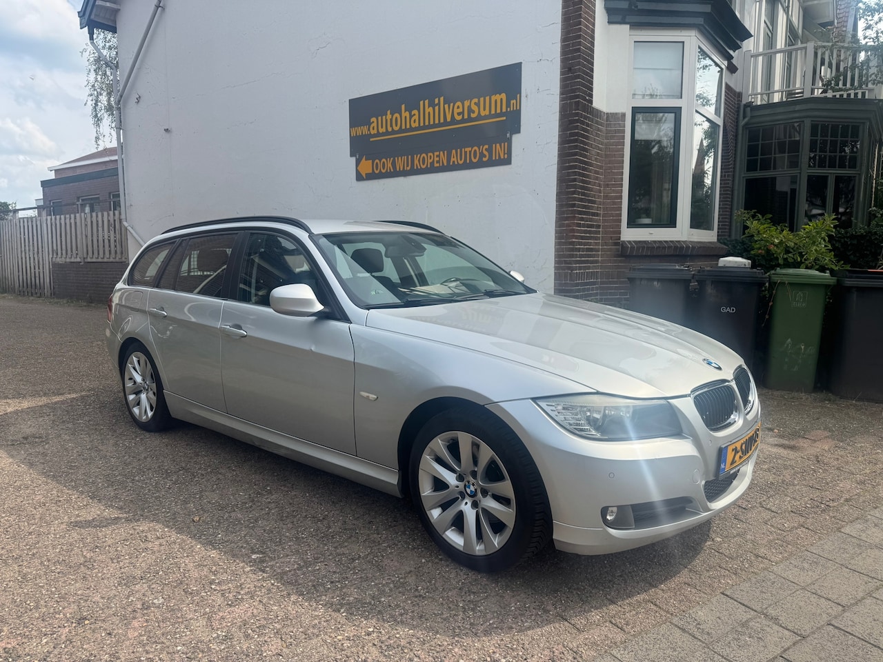 BMW 3-serie Touring - 320d Luxury Line AUTOMAAT - AutoWereld.nl