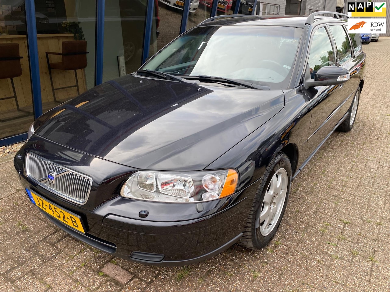 Volvo V70 - 2.4 Edition Automaat / Youngtimer - AutoWereld.nl