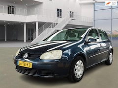 Volkswagen Golf - 1.6 FSI Business AUT AIRCO TREKHAAK 2 X SLEUTELS