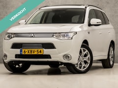 Mitsubishi Outlander - 2.0 PHEV Deluxe 203Pk Automaat SCHUIFDAK, NAVIGATIE, CAMERA, LEDER, STOELVERWARMING, SPORT