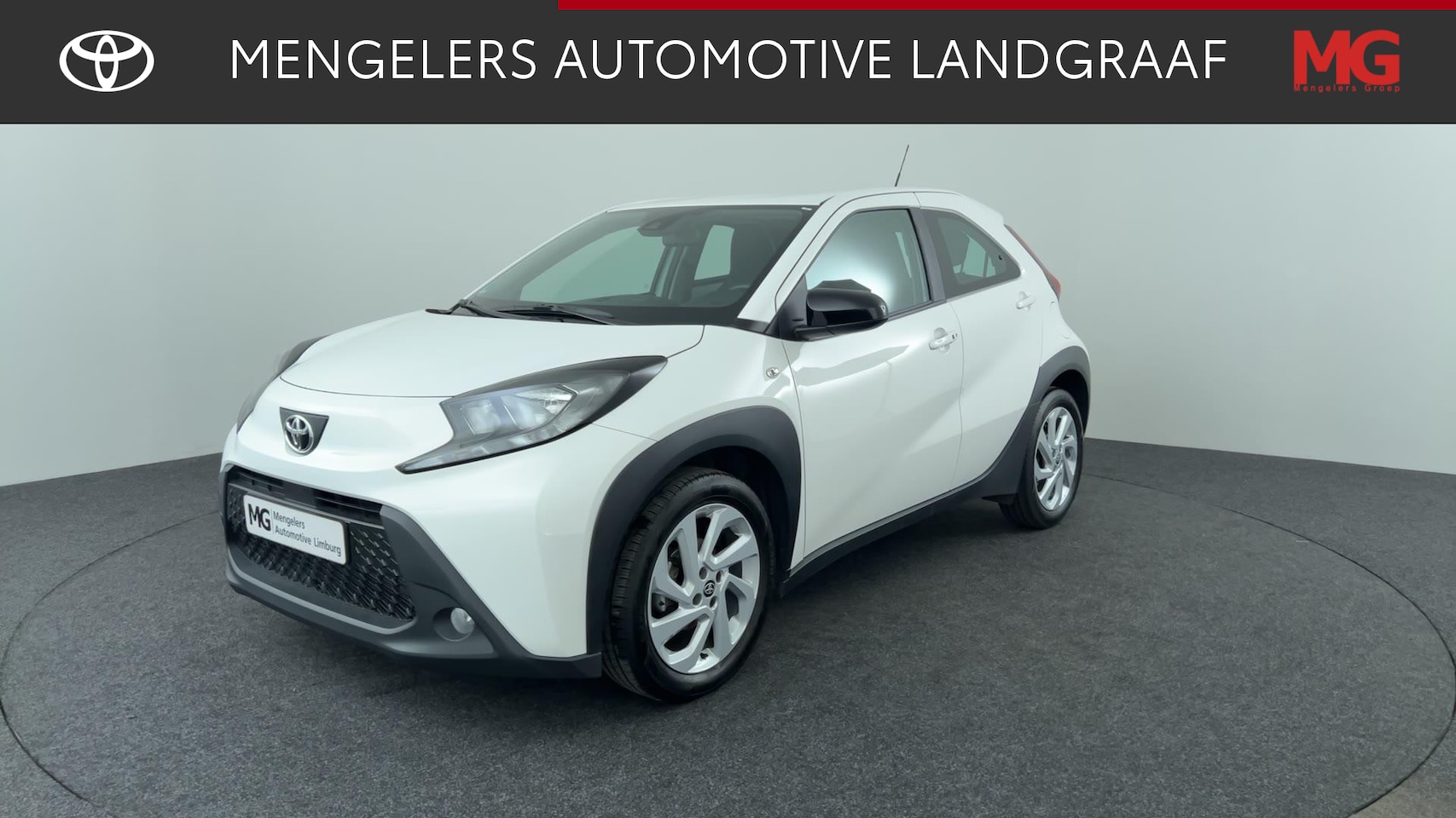 Toyota Aygo X - 1.0 VVT-i MT play 1.0 VVT-i MT Play - AutoWereld.nl