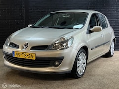 Renault Clio - 1.6-16V Dynamique