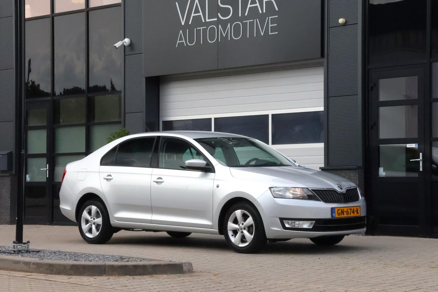 Skoda Rapid - 1.2 TSI | Navigatie | ruimte wonder! - AutoWereld.nl