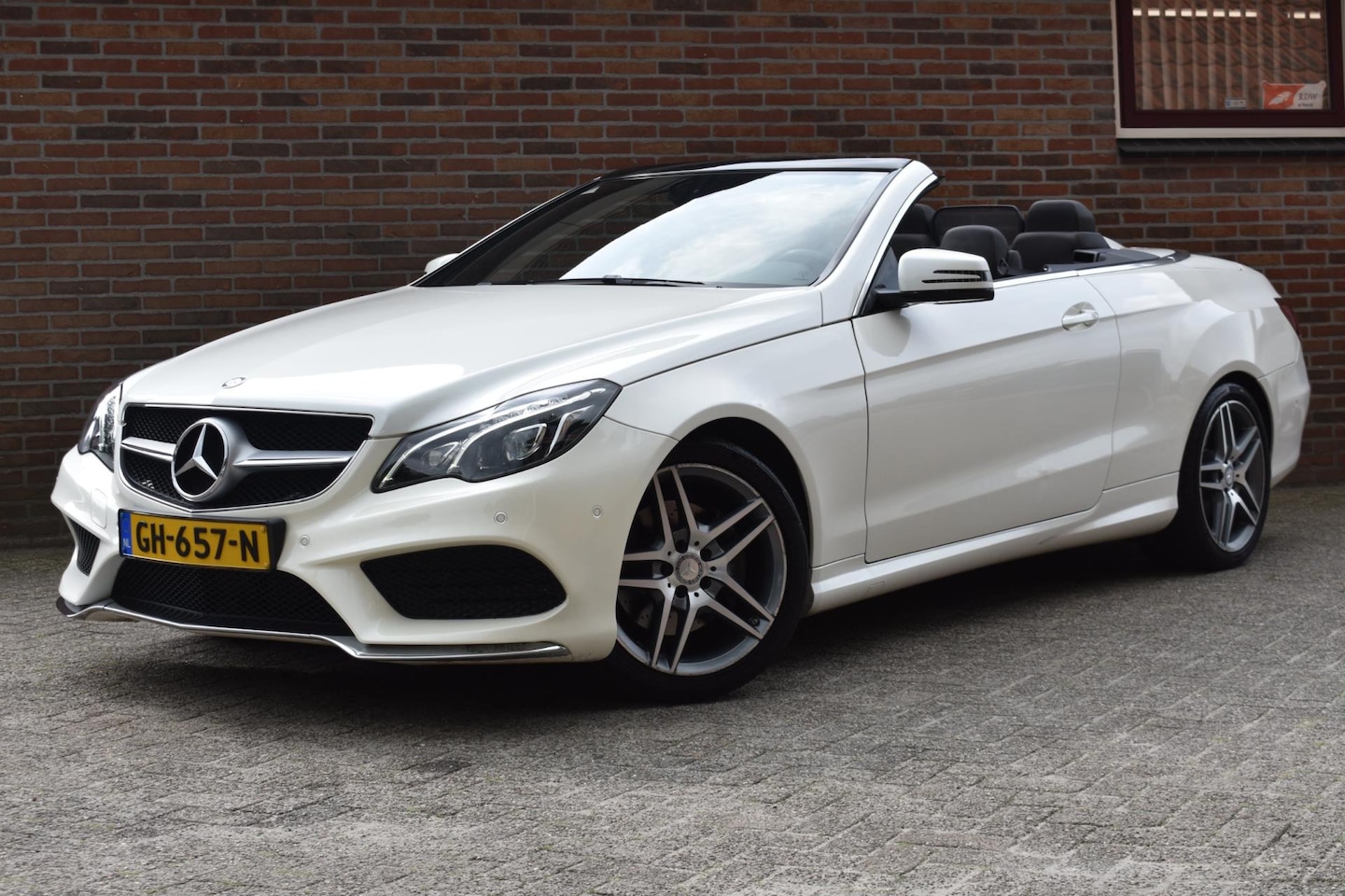 Mercedes-Benz E-klasse Cabrio - 200 '15 LED NL Auto Leder Clima Navi Cruise NAP Inruil mogelijk - AutoWereld.nl