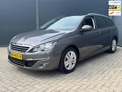 Peugeot 308 SW - 1.2 PureTech / Navi / Pano / 49.000 Nap