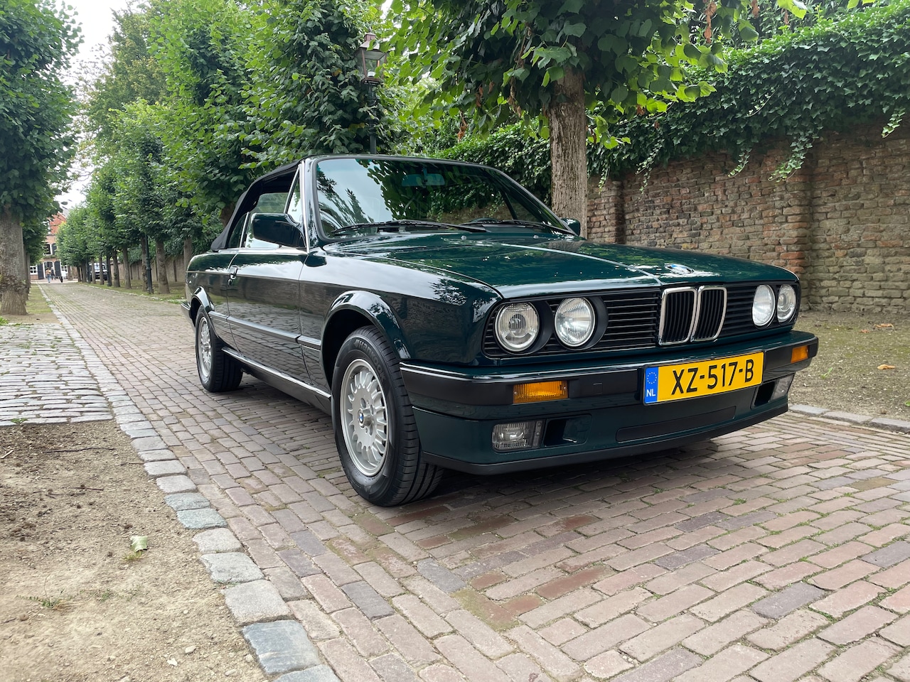 BMW 3-serie - 318i Cabriolet  71689 km Electrisch bedienbaar dak, Hardtop, Top staat! - AutoWereld.nl