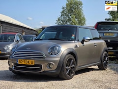 MINI Cooper - 1.6 10 Years II Leer/Clima/Navi