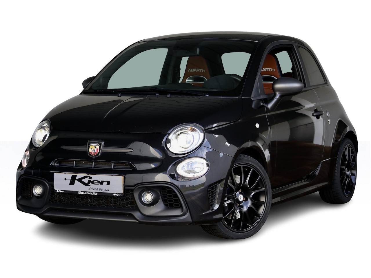 Fiat 500 C - 1.4 Abarth Competizione 180pk 70th Anniversary | Monza uitlaat | Carbon details | Brembo | - AutoWereld.nl