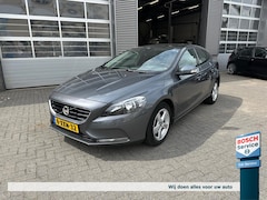 Volvo V40 - 1.6 T3 150PK Kinetic, trekhaak, 100% onderhouden, nieuwe distributie