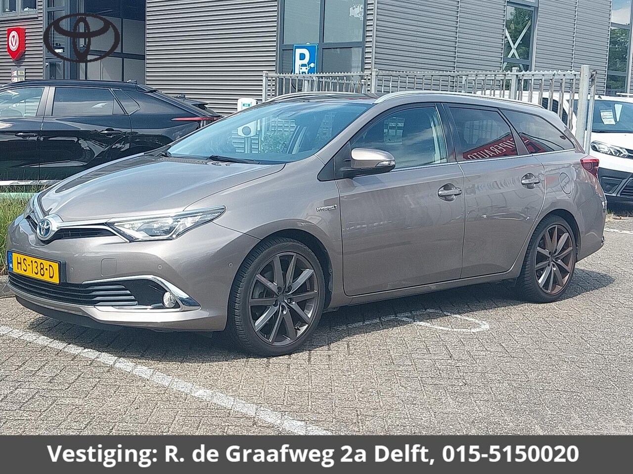 Toyota Auris Touring Sports - 1.8 Hybrid Lease Pro | Navigatie | Panoramadak | Parkeersensoren | - AutoWereld.nl
