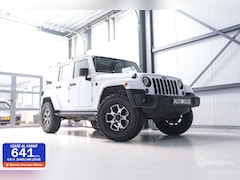 Jeep Wrangler Unlimited - 3.6 | 5 persoons | Treeplanken | LED | Zeer mooi | Trekhaak |