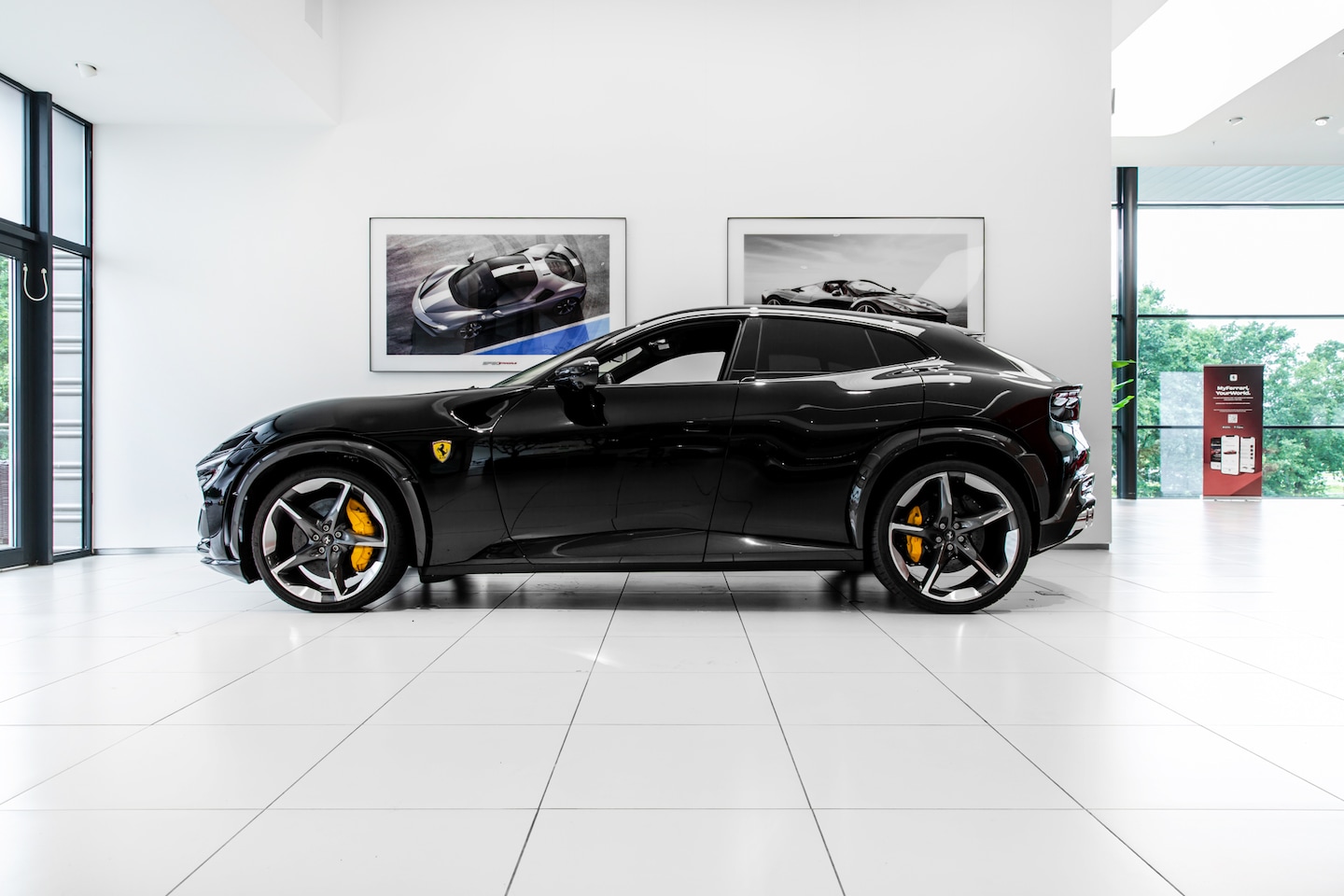 Ferrari Purosangue - 6.5 V12 6.5 V12 - AutoWereld.nl