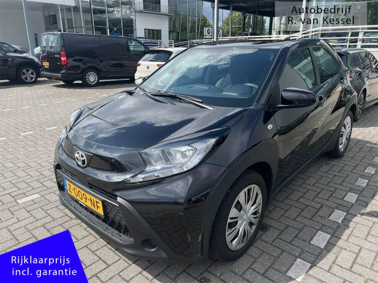 Toyota Aygo X - 1.0 VVT-i MT Play I 1e Eig. I Carplay I NL-auto - AutoWereld.nl