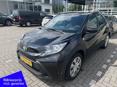 Toyota Aygo X - 1.0 VVT-i MT Play I 1e Eig. I Carplay I NL-auto