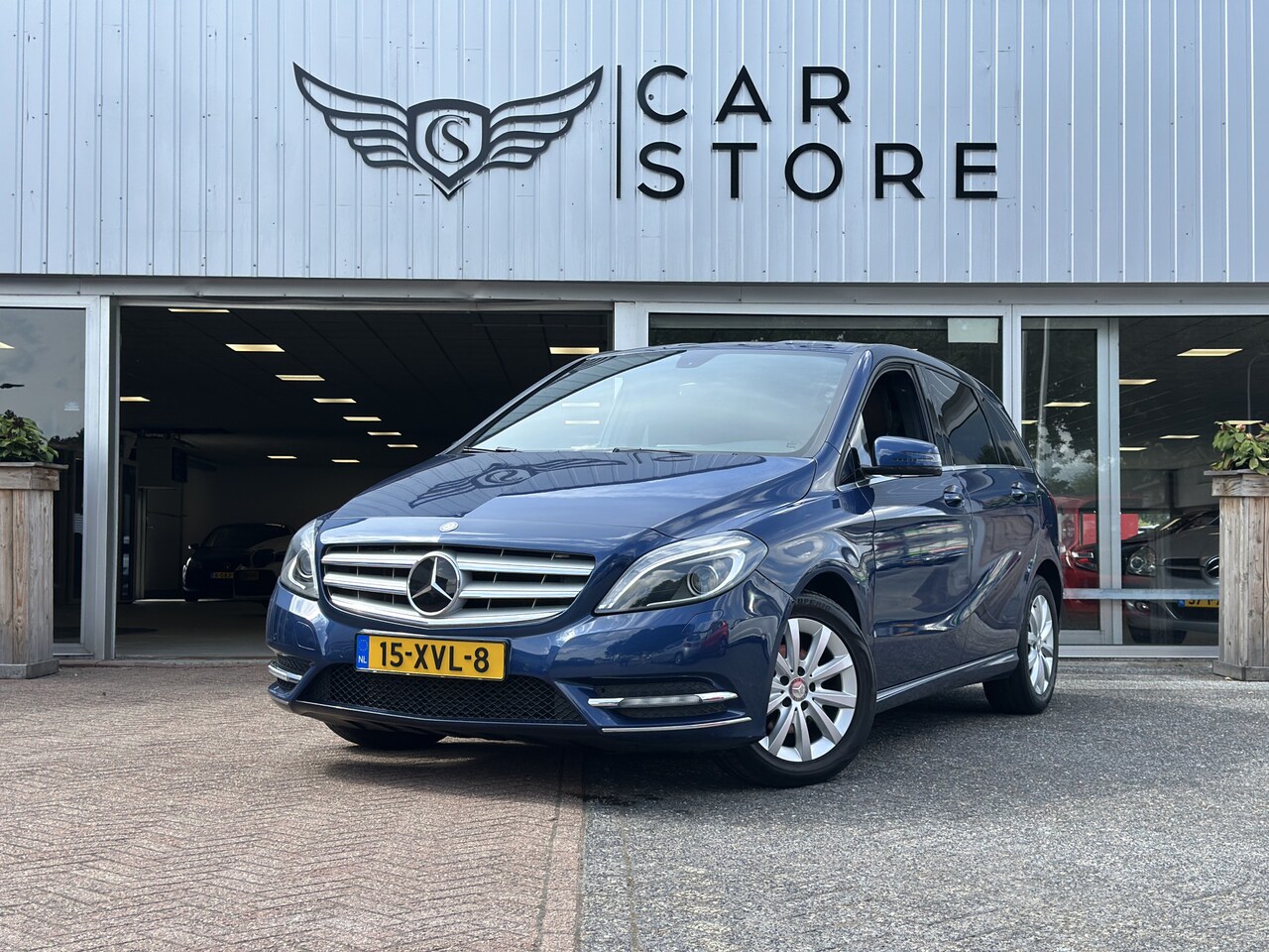 Mercedes-Benz B-klasse - 180 Ambition XENON LED|LEDER|ADAP. CRUISE|NAV|ST VWM|CRUISE|NAP - AutoWereld.nl