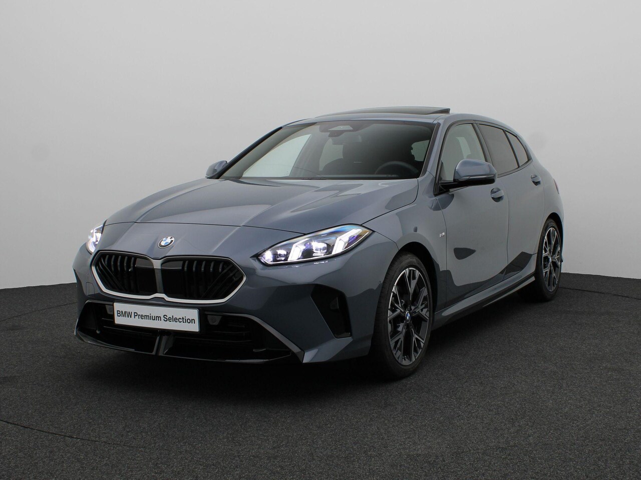 BMW 1-serie - 120 M Sport Design Edition | M Sportpakket | Achteruitrijcamera | Glazen panoramadak | Par - AutoWereld.nl