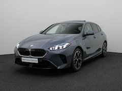 BMW 1-serie - 120 M Sport Design Edition | M Sportpakket | Achteruitrijcamera | Glazen panoramadak | Par