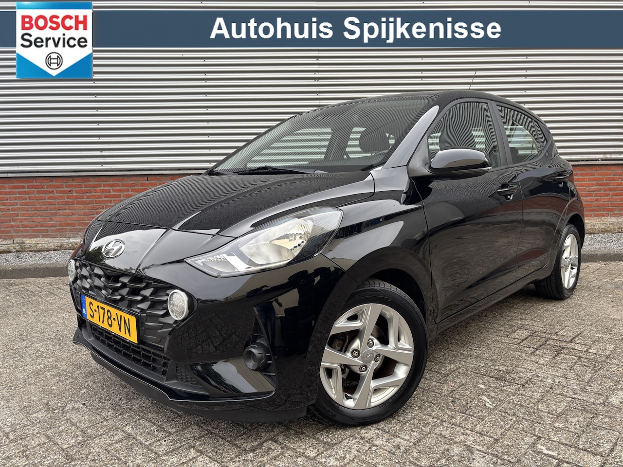 Hyundai i10 - 1.0 Comfort 5-zits | Automaat | Achteruitrijcamera | CarPlay | Lichtmetalen Velgen | - AutoWereld.nl