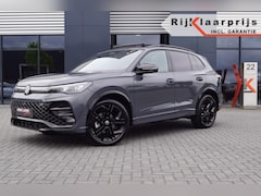 Volkswagen Tiguan - 1.5 eTSI DSG R-Line Black st 150pk /Panodak/ Navi/360gr.Camera/ Matrix LED/Trekh wegkl
