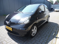 Toyota Aygo - 1.0-12V SPORT