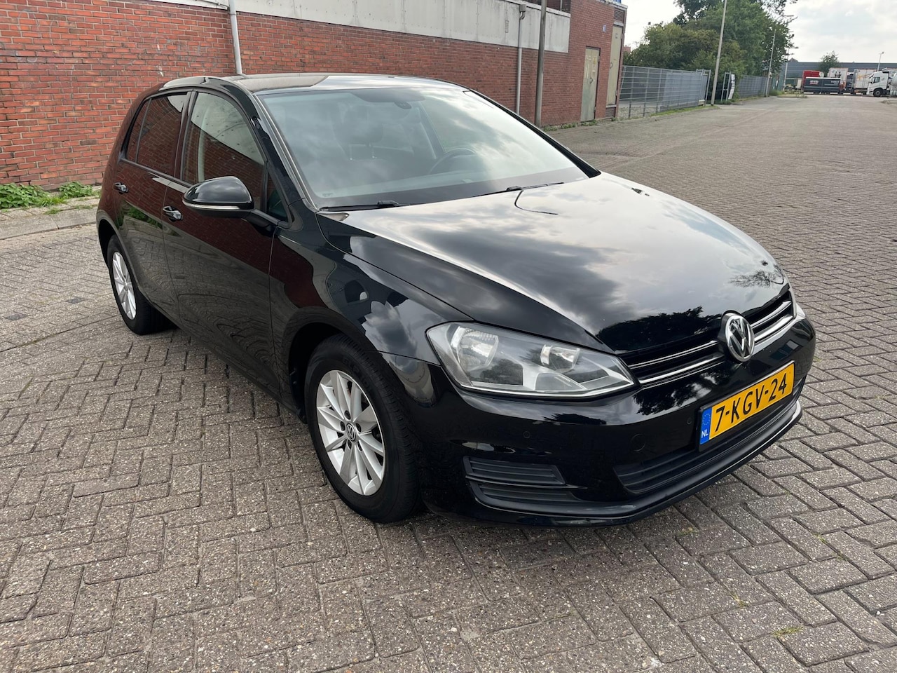 Volkswagen Golf - 1.2 TSI Trendline 1.2 TSI Trendline nieuwe apk - AutoWereld.nl