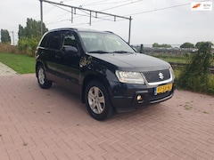 Suzuki Grand Vitara - 2.0-16V High Executive | AUTOMAAT| 4X4 | APK | 05-26 | Leer | NAP | Trekhaak